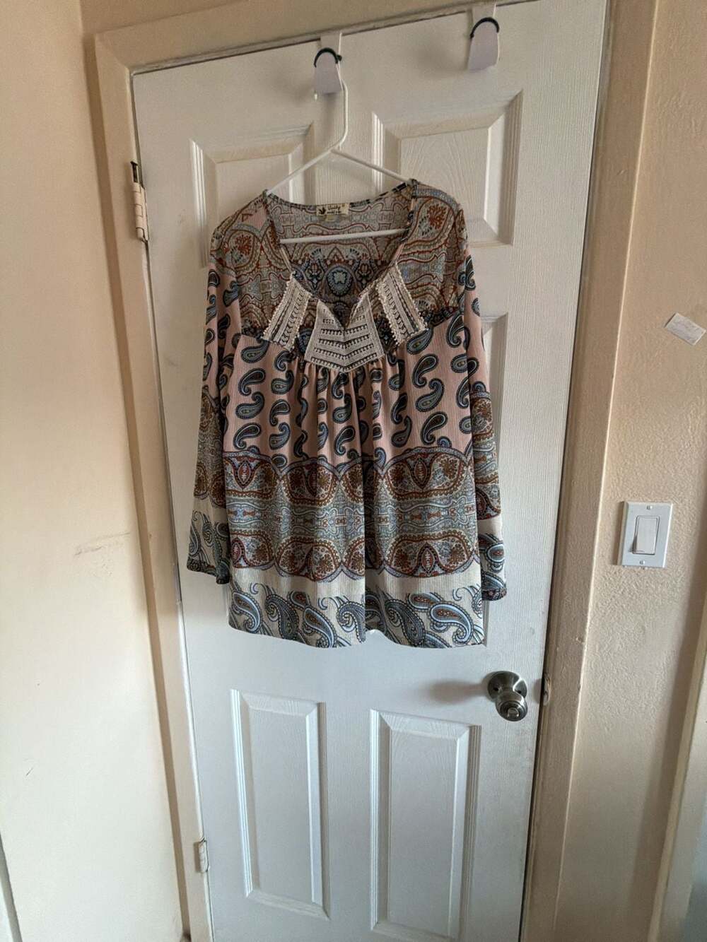 Unity World Wear 2X Pink Blue Paisley Boho  Blouse Long Sleeve Crochet Trim Top